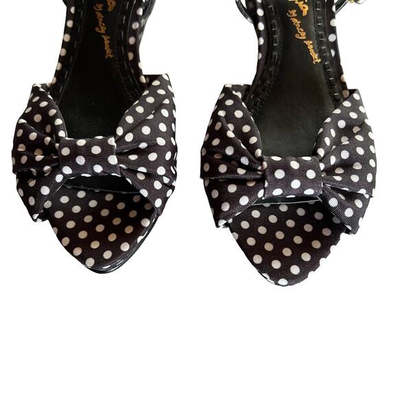 NEW Alice + Olivia Polka Dot Low Wedge Strappy Sandals Sz 39 - Picture 7 of 11